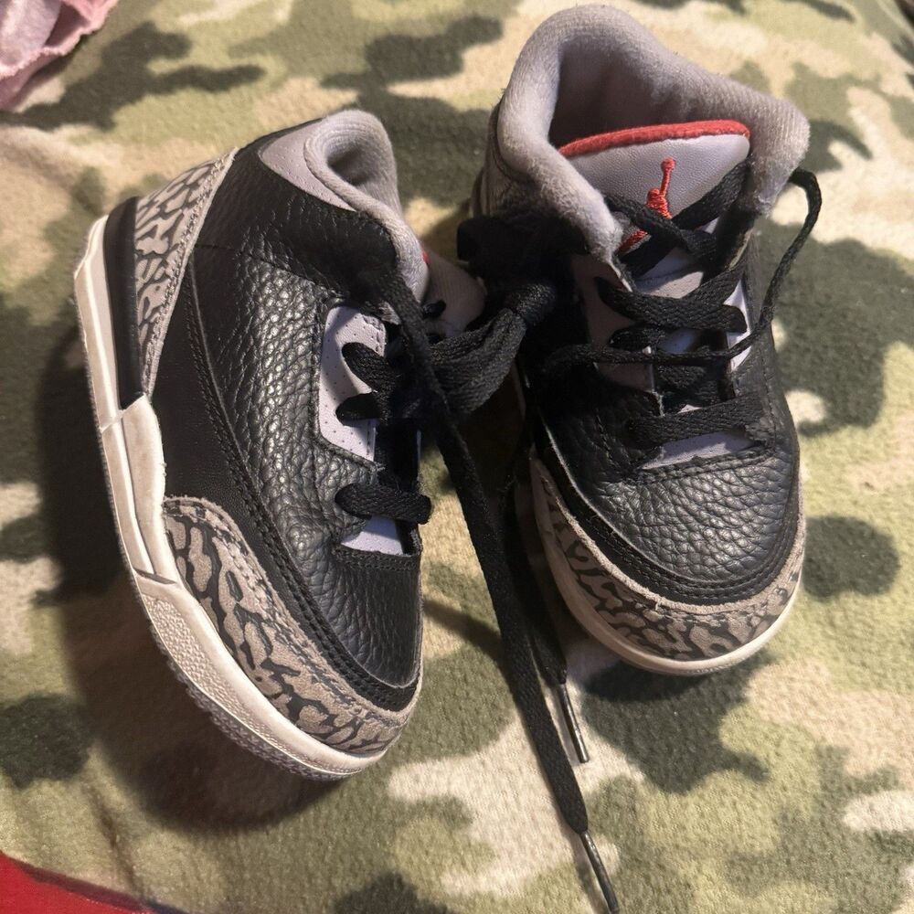 Nike Air Jordan 3 Retro Cement Kids Sneakers 7C TD854261-001